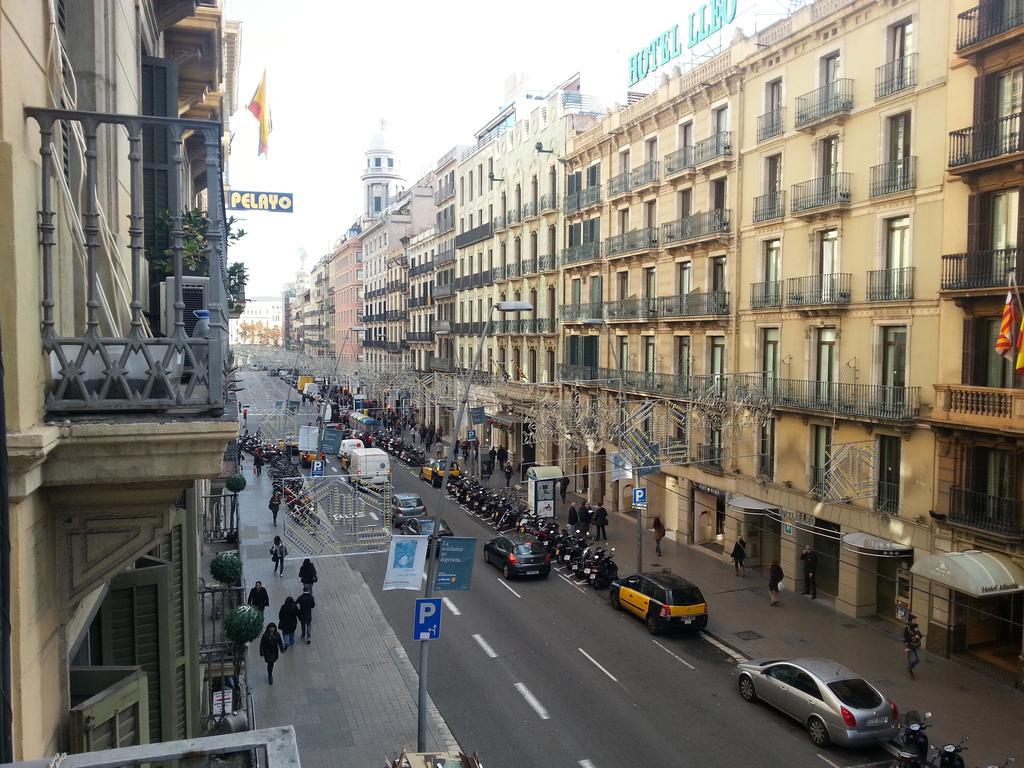Estudios Pelayo Guest House Barcelona Bagian luar foto