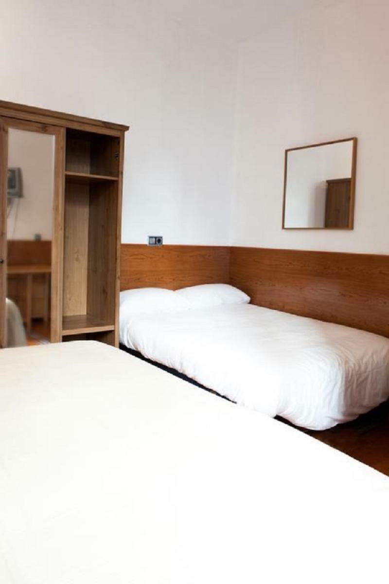Estudios Pelayo Guest House Barcelona Bagian luar foto